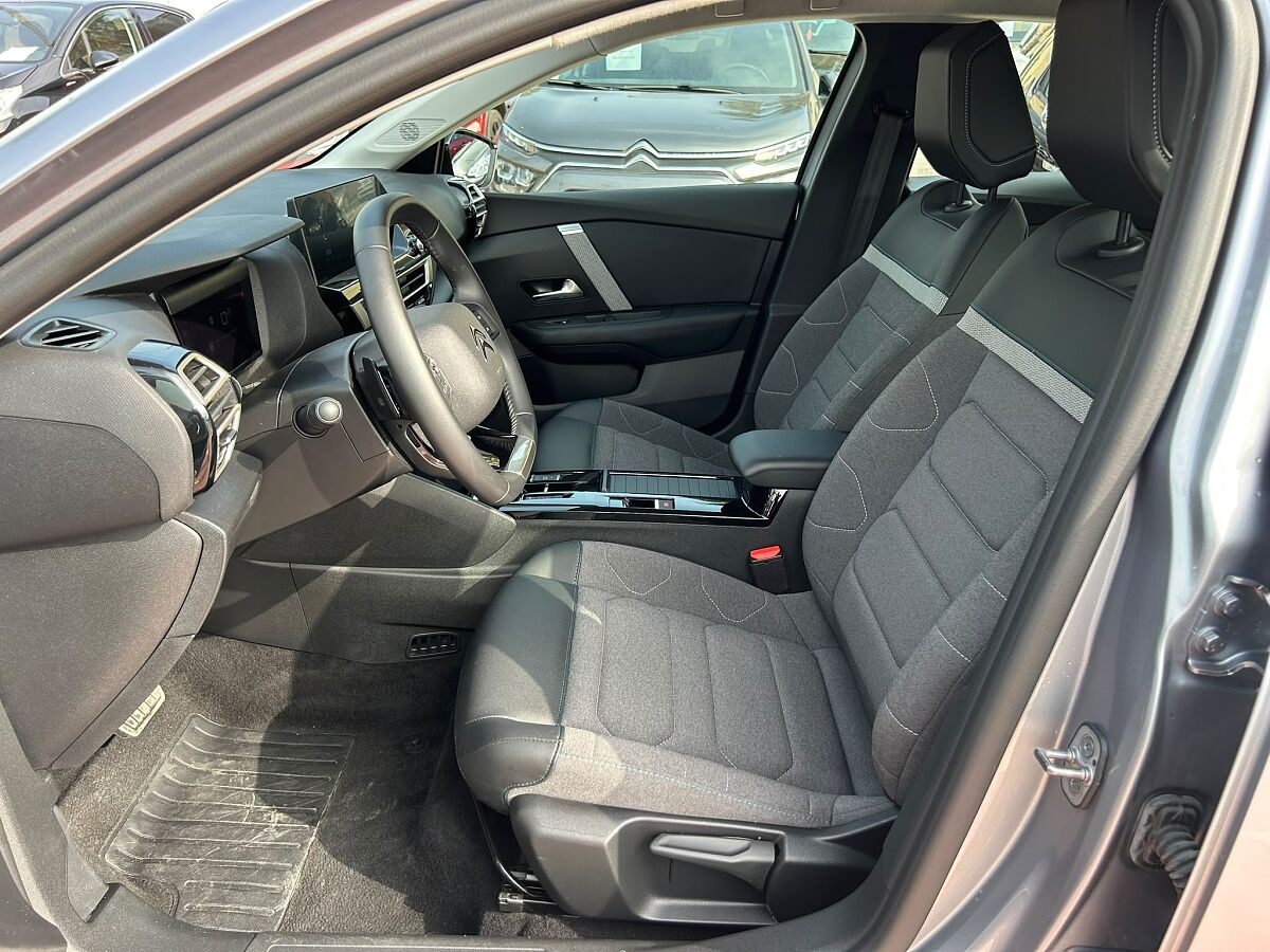 CITROEN C4 HYBRID PLUS 1.2 E-THP AUTO SPANISH LHD IN SPAIN ONLY 17000 MILES 2024